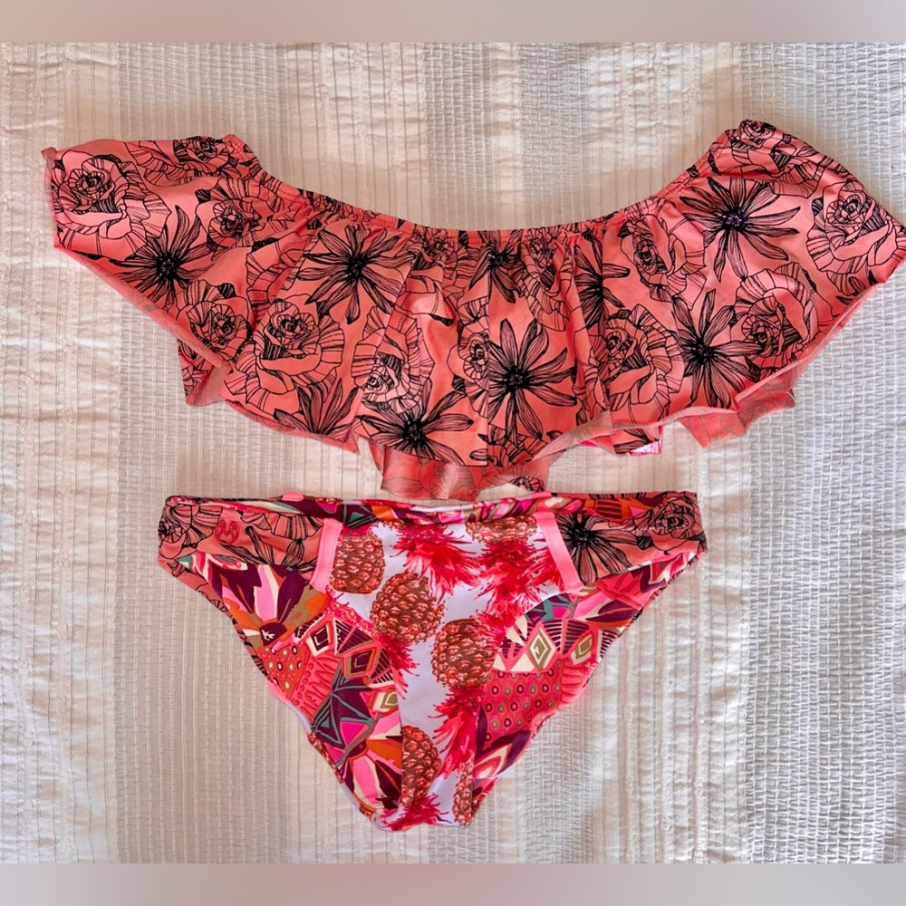 Maaji Ruffle Off the Shoulder Boogie Wonderland Bikini 🍍🌴